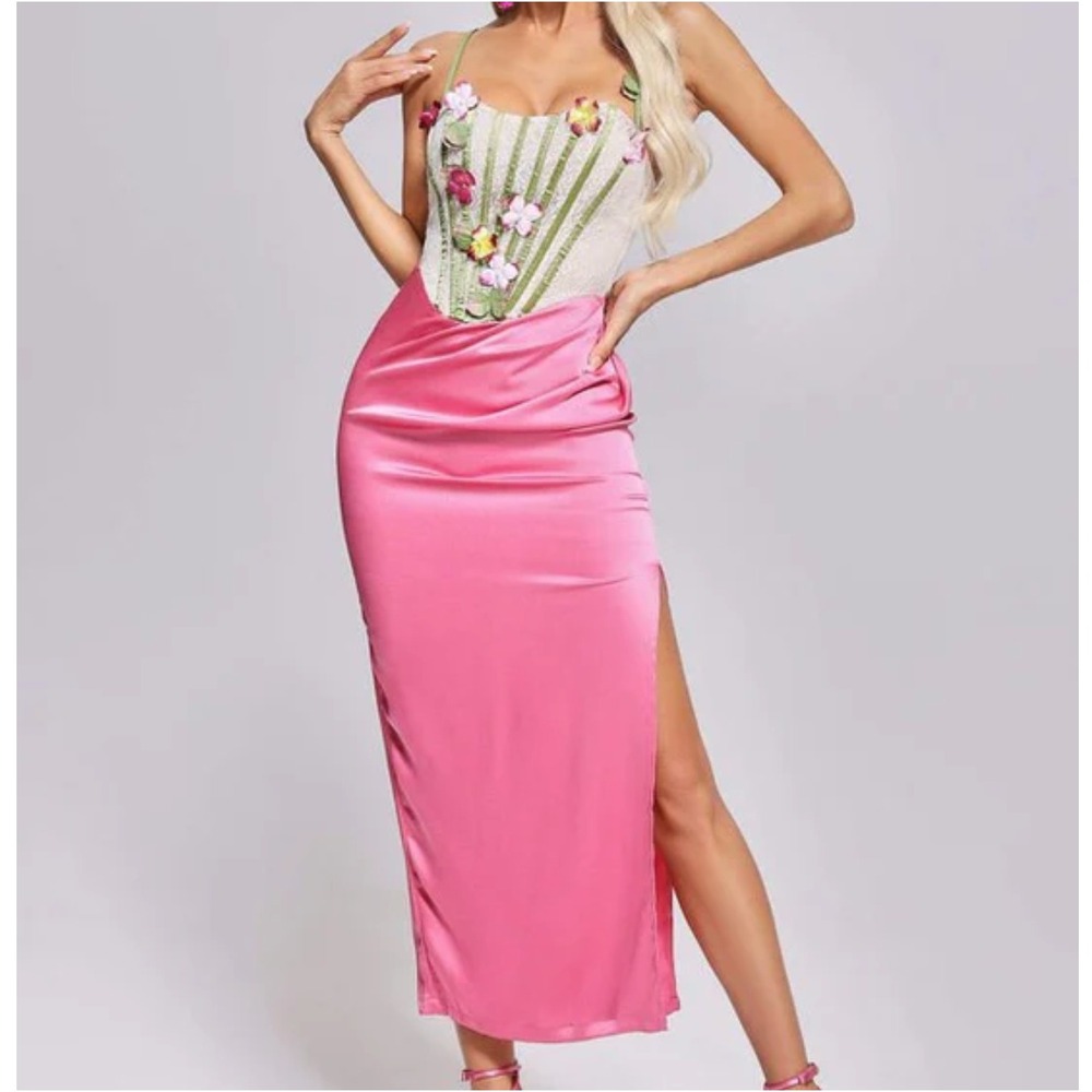 Floral Embellished Pink Midi Dress